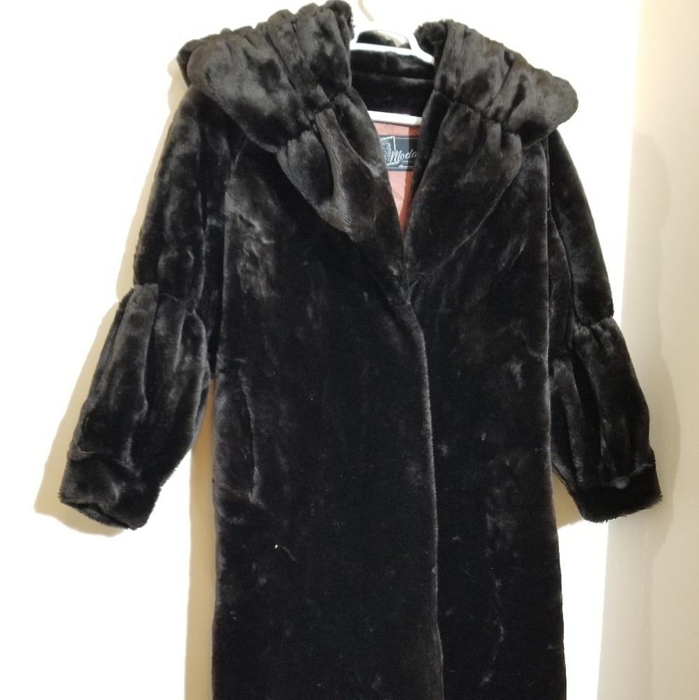 Mia moda hoodie fur coat. Large